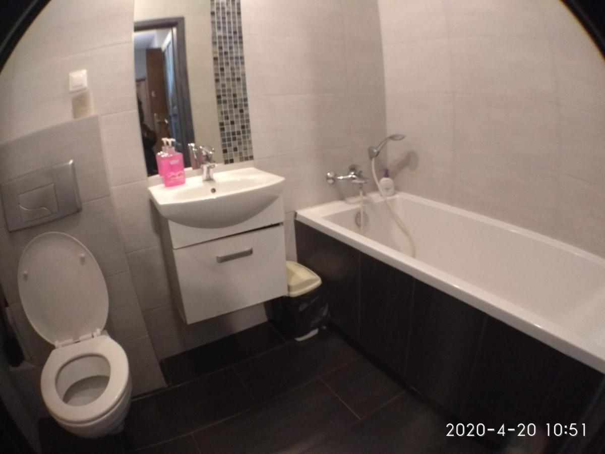 2060 Zwyciestwa 5G - Tanie Pokoje W Apartamencie - Samodzielne Zameldowanie - Self Check In Poznań Esterno foto