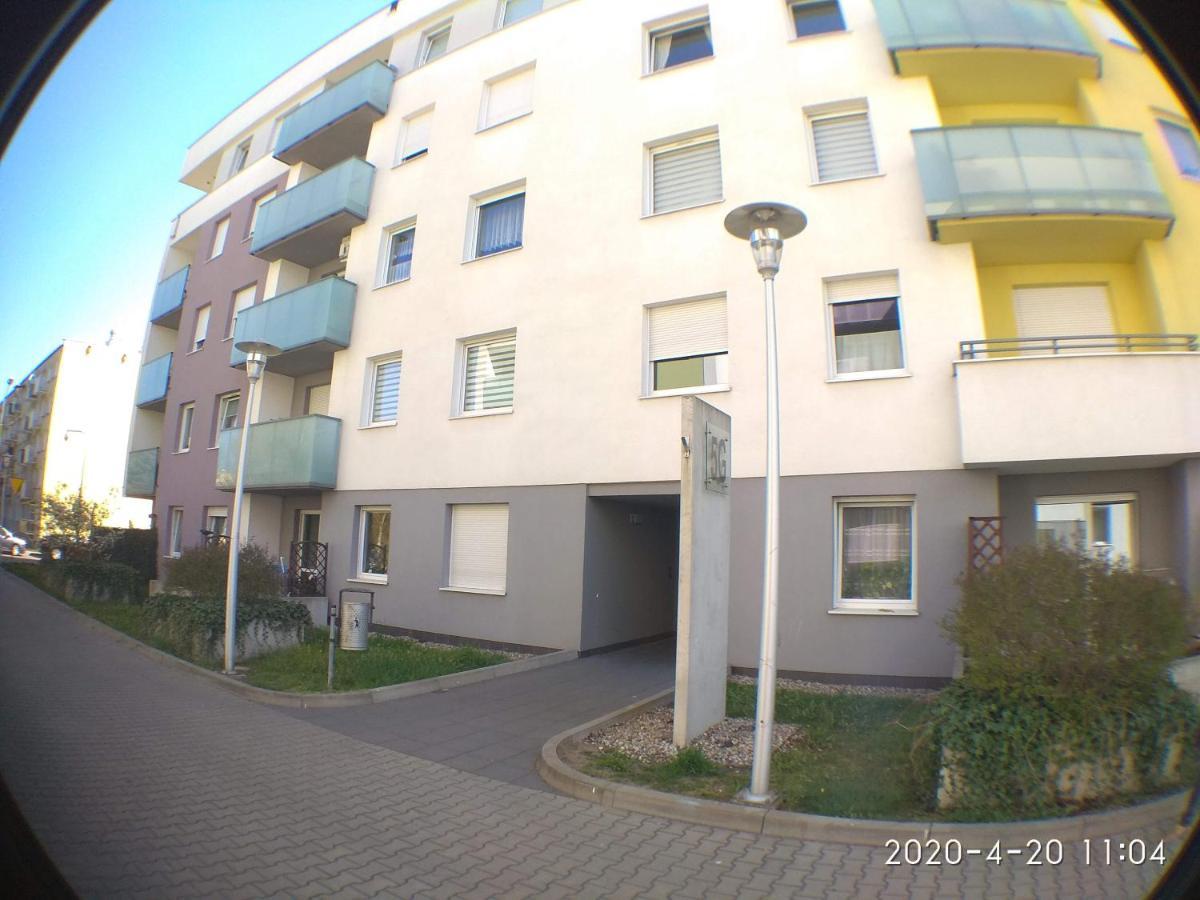 2060 Zwyciestwa 5G - Tanie Pokoje W Apartamencie - Samodzielne Zameldowanie - Self Check In Poznań Esterno foto