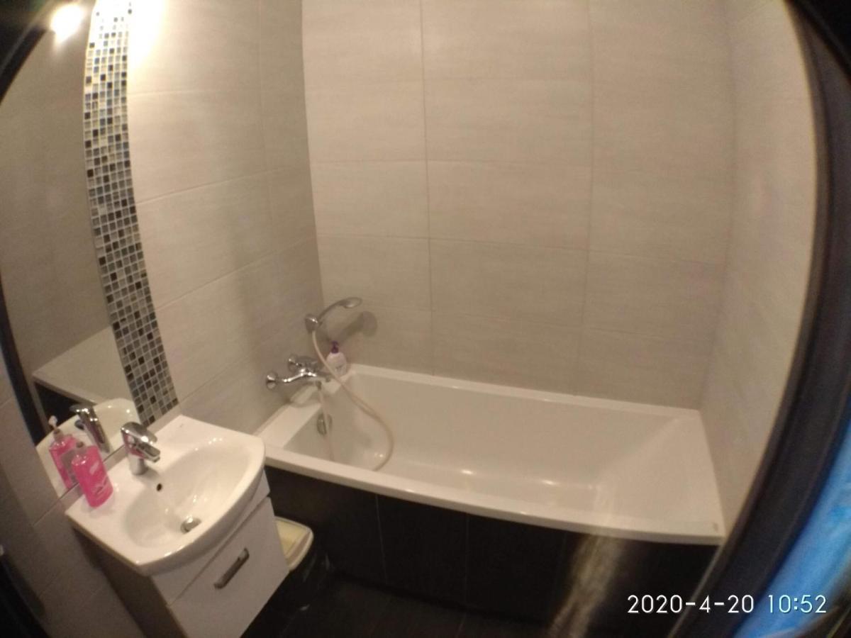 2060 Zwyciestwa 5G - Tanie Pokoje W Apartamencie - Samodzielne Zameldowanie - Self Check In Poznań Esterno foto